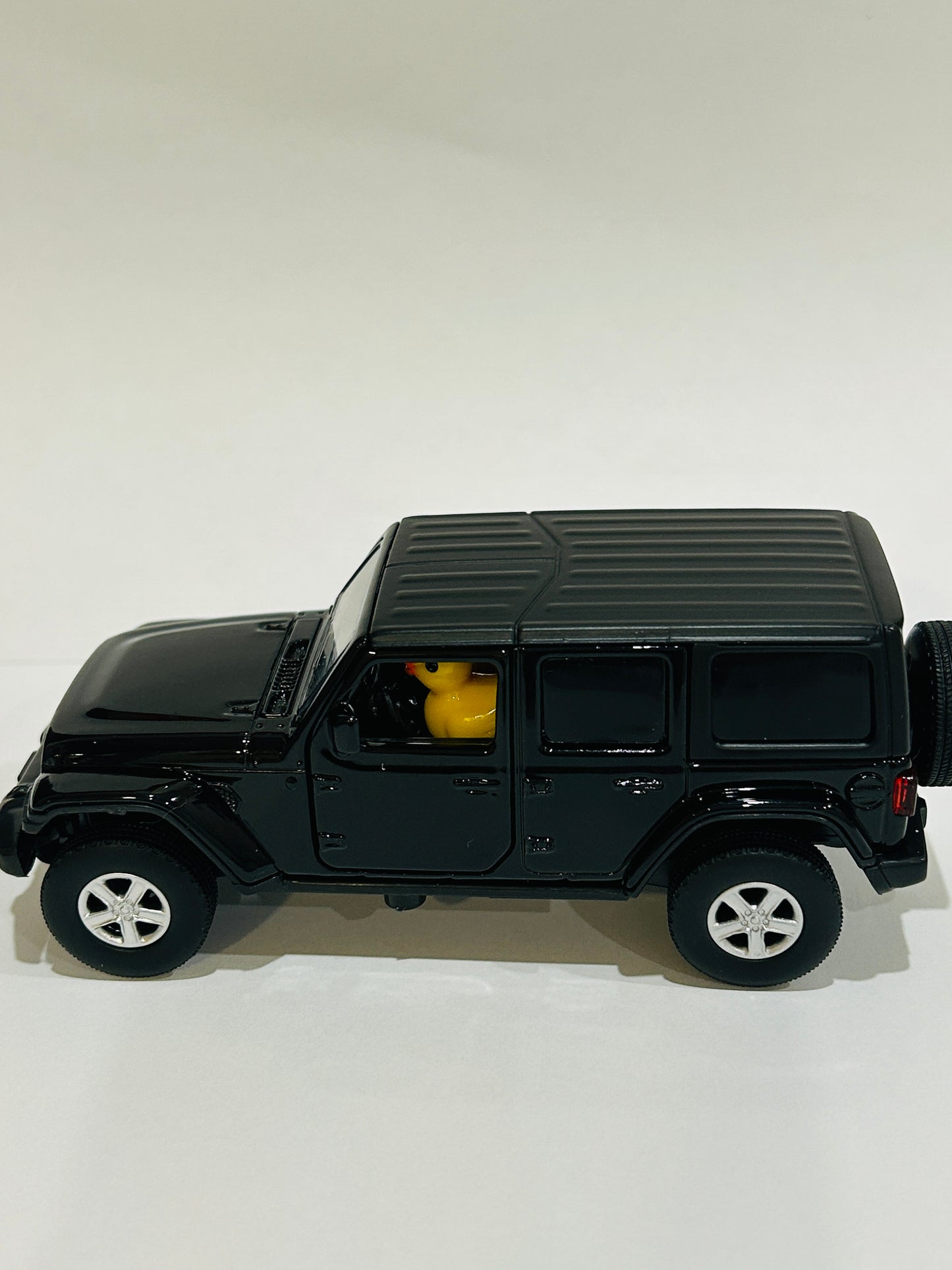 Jeep Sahara - 4 door - 1/36 scale