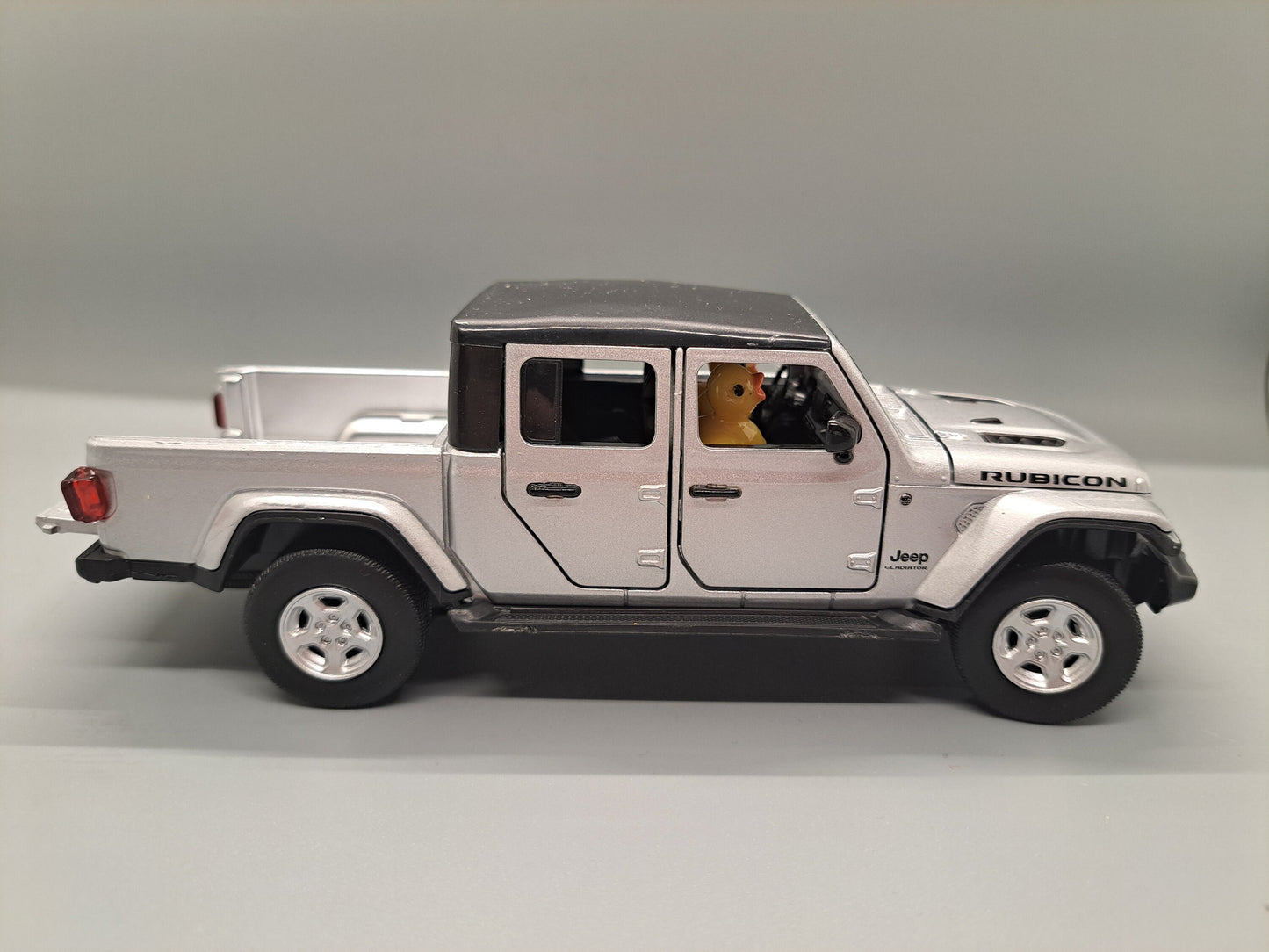 Jeep Gladiator with Lights and Sound