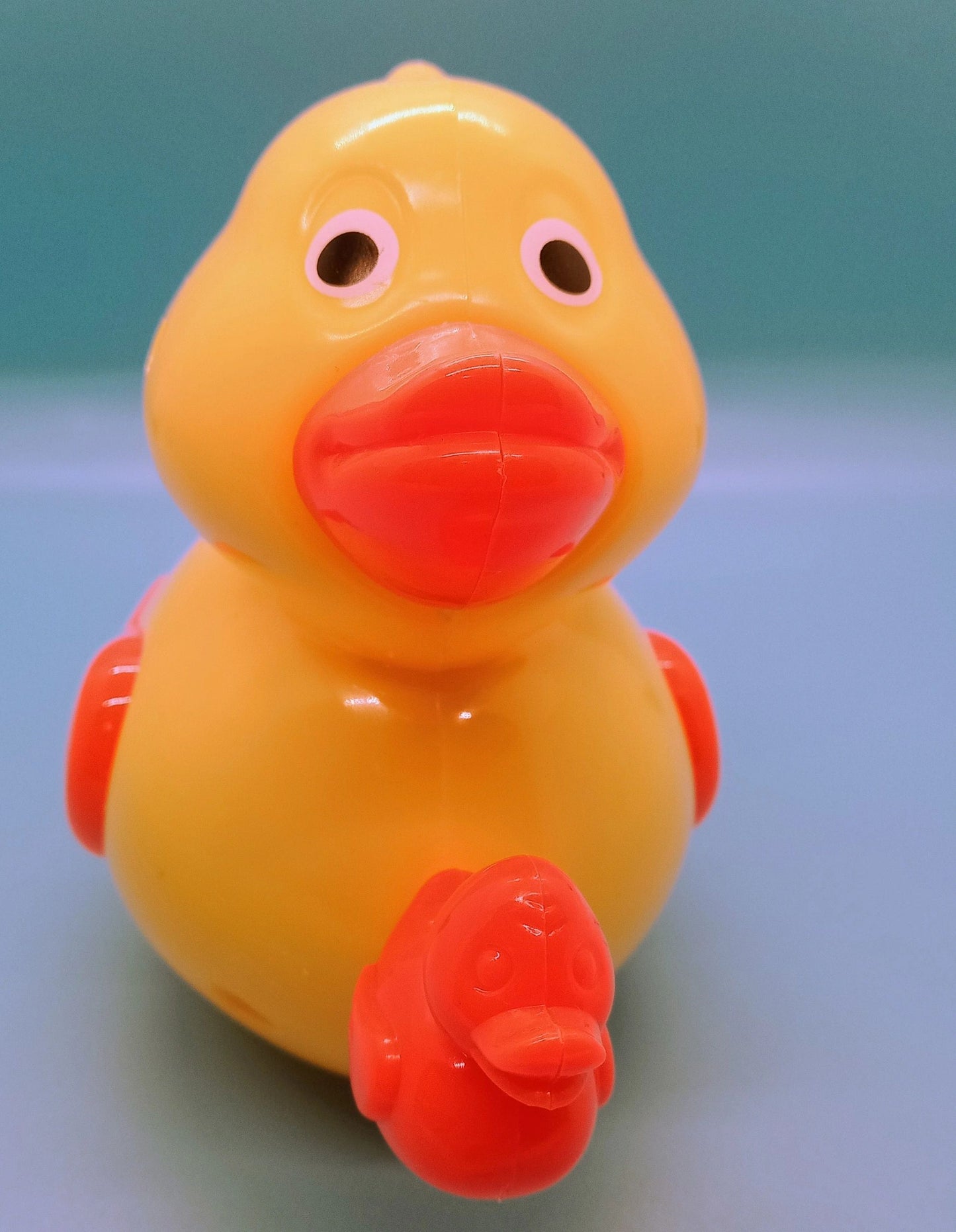 Pull string baby duck tub toy