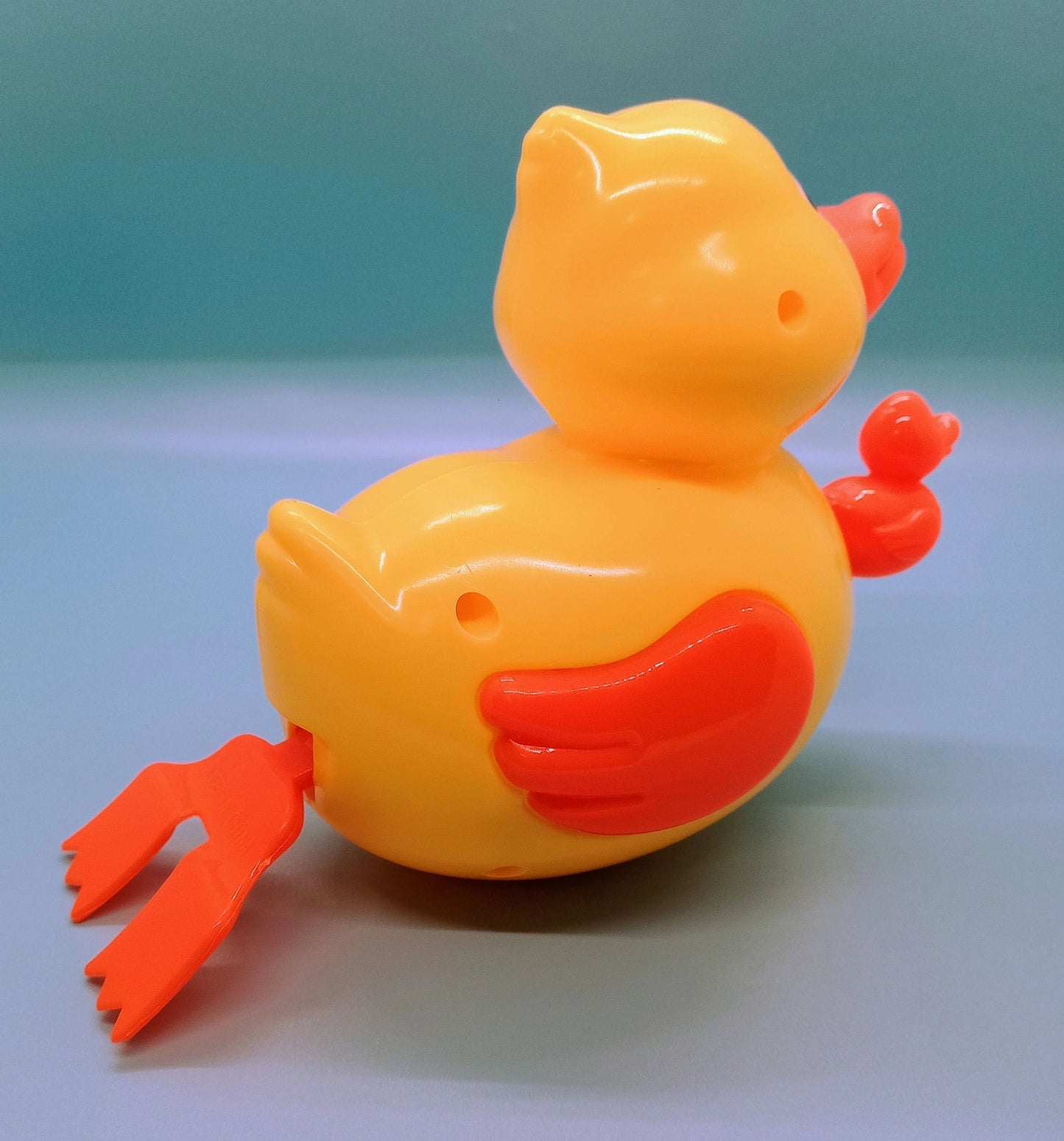 Pull string baby duck tub toy